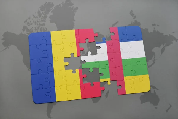 A nemzeti zászló, Románia és Közép-afrikai Köztársaság a világtérképen puzzle — Stock Fotó