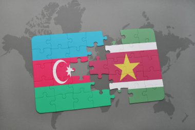 Azerbaycan ve Surinam ulusal bayrak bir dünya haritası üzerinde ile bulmaca