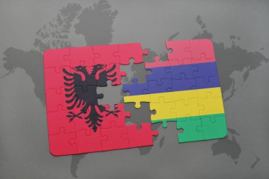 Arnavutluk ve Türkiye ulusal bayrak bir dünya haritası üzerinde ile bulmaca