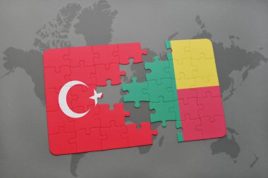 Türkiye ve benin bir dünya haritası üzerinde bayrağı ile bulmaca