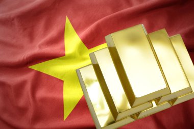 Altın bullions vietnam bayrağı üzerinde parlayan