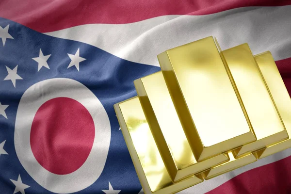 Gouden bullions schijnen op de vlag van ohio — Stockfoto