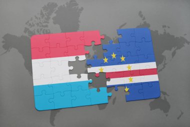 Lüksemburg ve cape verde ulusal bayrak bir dünya haritası üzerinde ile bulmaca