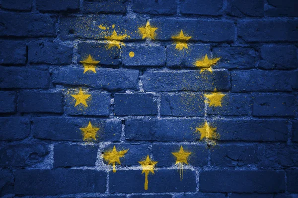Geschilderde vlag van de Europese Unie op een bakstenen muur — Stockfoto