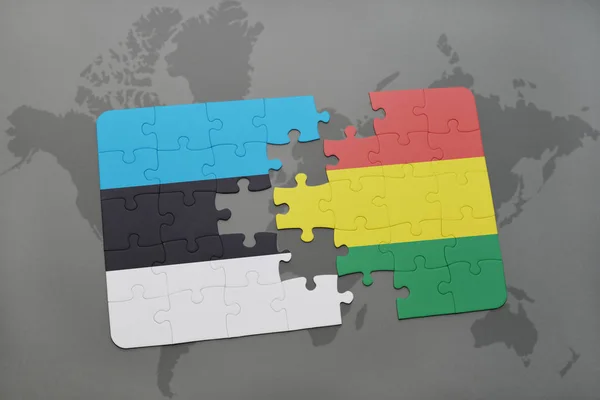 Rompecabezas con la bandera nacional de estonia y Bolivia en un mapa del mundo —  Fotos de Stock