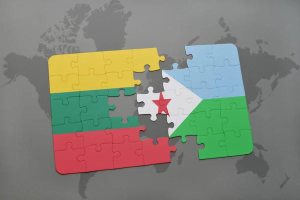 Rompecabezas con la bandera nacional de Lithuania y Djibouti en un mapa del mundo — Foto de Stock