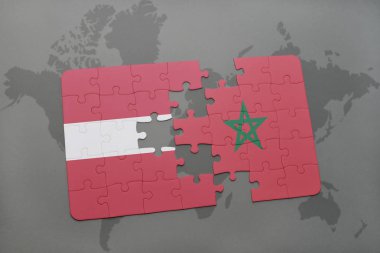 Letonya ve Fas bir dünya haritası üzerinde bayrağı ile bulmaca