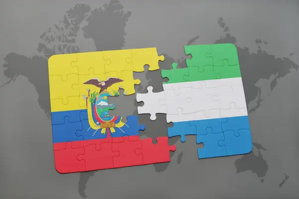 Rompecabezas con la bandera nacional de Ecuador y Sierra Leona en un mapa del mundo — Foto de Stock
