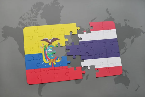 Quebra-cabeça com a bandeira nacional do Equador e Tailândia em um mapa do mundo — Fotografia de Stock