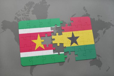 Surinam ve Gana bir dünya haritası üzerinde bayrağı ile bulmaca