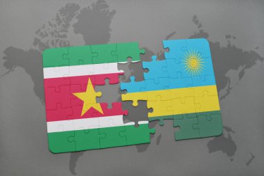 Surinam ve Ruanda bir dünya haritası üzerinde bayrağı ile bulmaca
