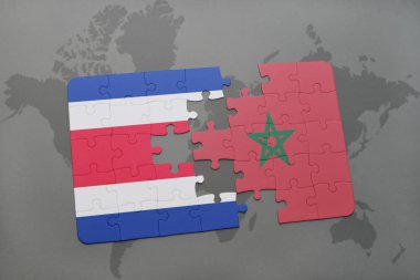 Kosta Rika ve Fas bir dünya haritası üzerinde bayrağı ile bulmaca