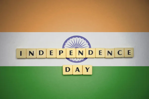 Listów z dnia niepodległości tekst Flaga narodowa Indie. — Zdjęcie stockowe