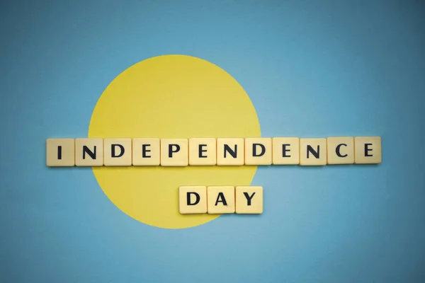 Irodalom-val szöveg függetlenség napja, a Palau zászlaja. — Stock Fotó