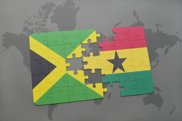 Rompecabezas con la bandera nacional de jamaica y ghana en un mapa del mundo — Foto de Stock