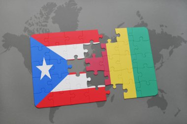 Porto Riko ve bir dünya haritası üzerinde Gine bayrağı ile bulmaca