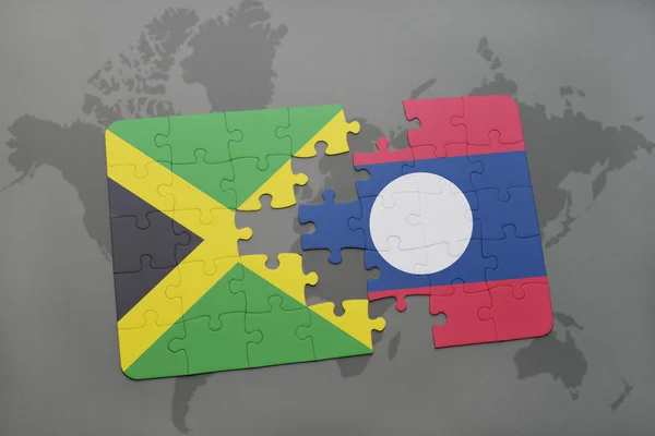 A nemzeti zászló, jamaica és Laosz a világtérképen puzzle — Stock Fotó