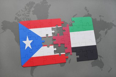 bir dünya haritası üzerinde Porto Riko ve Birleşik Arap Emirlikleri bayrağı ulusal ile bulmaca