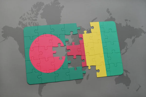 Puzzle s státní vlajka Bangladéše a guinea na mapě světa — Stock fotografie