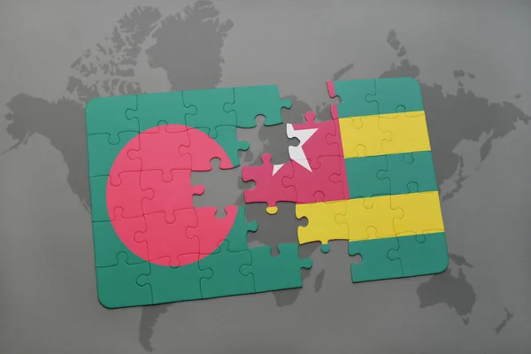 Puzzel met de nationale vlag van bangladesh en togo op een wereldkaart — Stockfoto