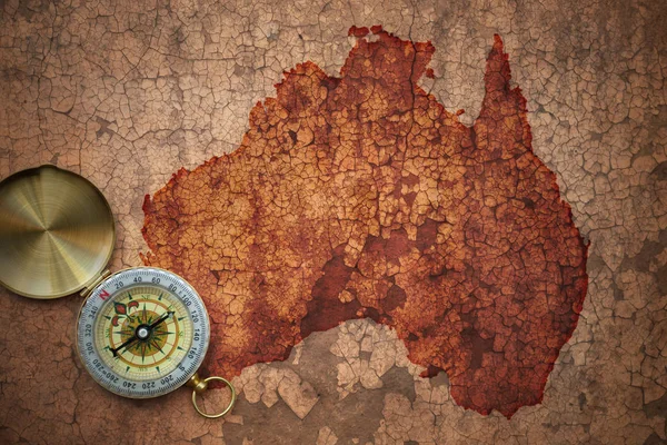 Karte von Australien auf altem Crackpapier — Stockfoto