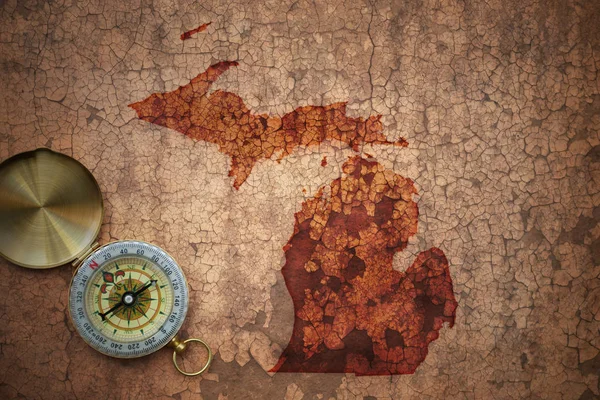Карта штату Мічіган на старовинному тріщинному папері — стокове фото