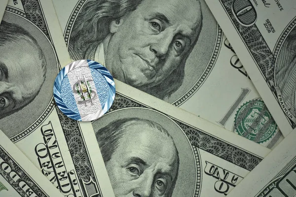ドルお金紙幣の背景にグアテマラの国旗とドル記号とコインします。 — ストック写真