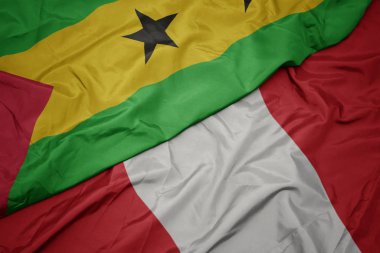 Peru 'nun renkli bayrağı ve sao tome ve Principe' nin ulusal bayrağı sallanıyor. .