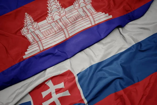 Schwenken Bunte Slowakische Und Kambodschanische Nationalflaggen Makro — Stockfoto
