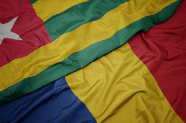 Romanya bayrağı ve togo bayrağı sallıyordu. makro