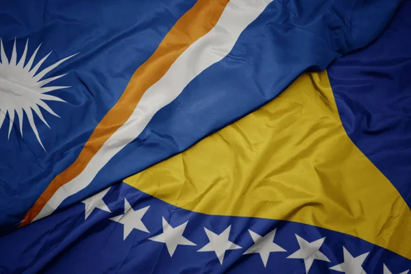 Ondeando Colorida Bandera Bosnia Herzegovina Bandera Nacional Las Islas Marshall —  Fotos de Stock