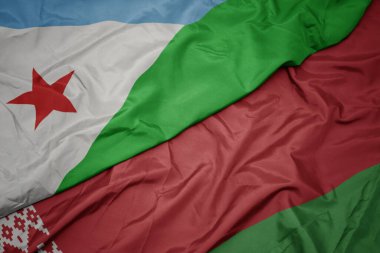 Belarus 'un renkli bayrağı ve Cibuti' nin ulusal bayrağı sallanıyor. makro