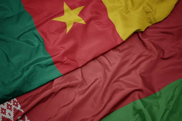 Ondulando Colorida Bandera Belarus Bandera Nacional Cameroón Macro — Foto de Stock