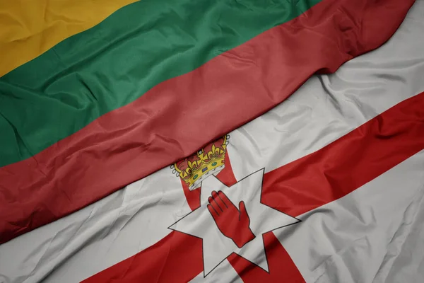 Viftande Färgglada Flagga Norra Irland Och Nationell Flagga Lithuania Makro — Stockfoto