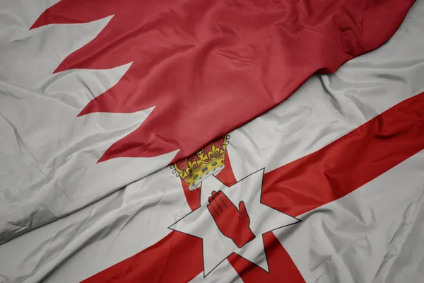 Észak Írország Színes Zászlaját Lobogtatva Bahrein Nemzeti Lobogóját Lobogtatva Makroszintű — Stock Fotó