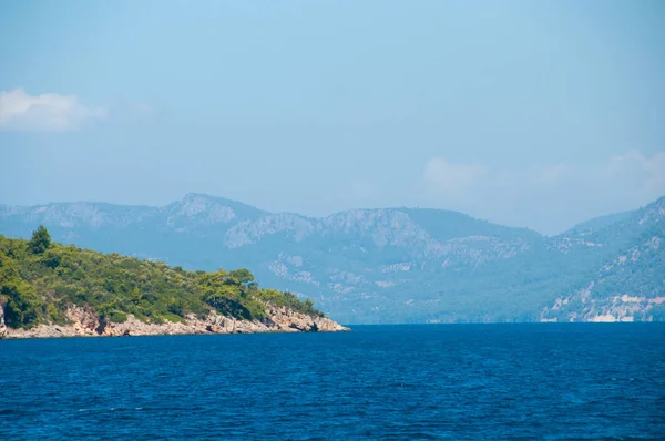 Krajobraz Morze Śródziemne. Góry i morza w Turcji. — Zdjęcie stockowe