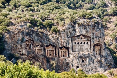 Antik Caunos kentinin ünlü Lycian Mezarları, Dalyan, Türkiye