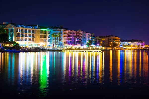 View over the beach coast of Marmaris in Turkey at dusk — Stock Photo, Image