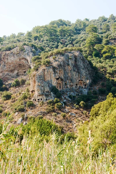 Famosas Tumbas Lycian de la antigua ciudad de Caunos, Dalyan, Turquía — Foto de Stock