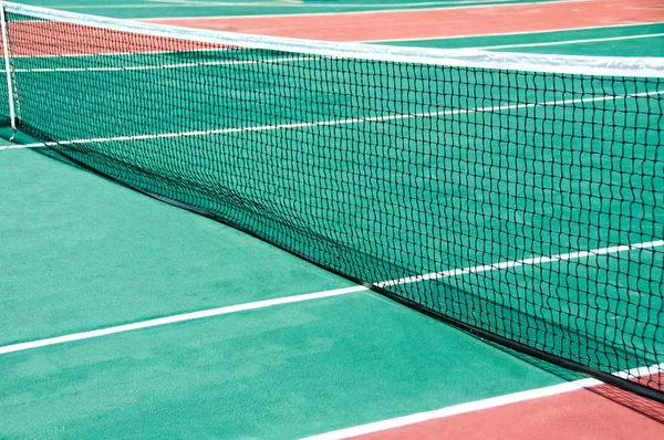 Maschen auf dem Tennisplatz. großer Tennishintergrund. — Stockfoto