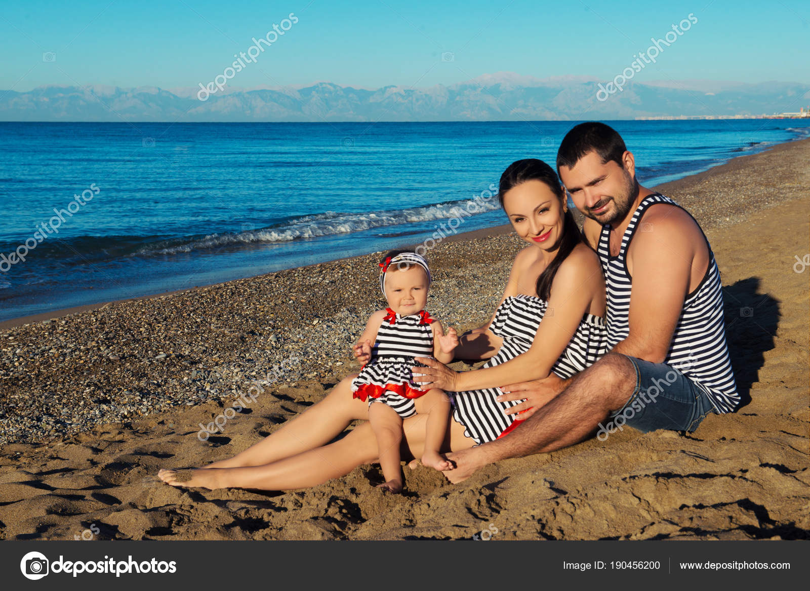 Фото мам и дочек на пляжах Фото мам и дочек на пляжах