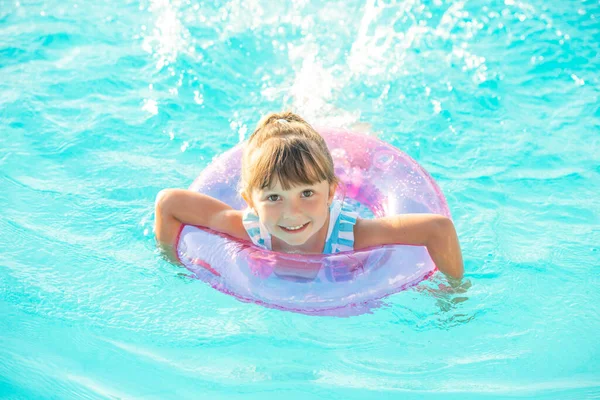 Little Girl Lying Swimming Pool Learning Swim Inflatable Circle Summer — Stock Photo, Image