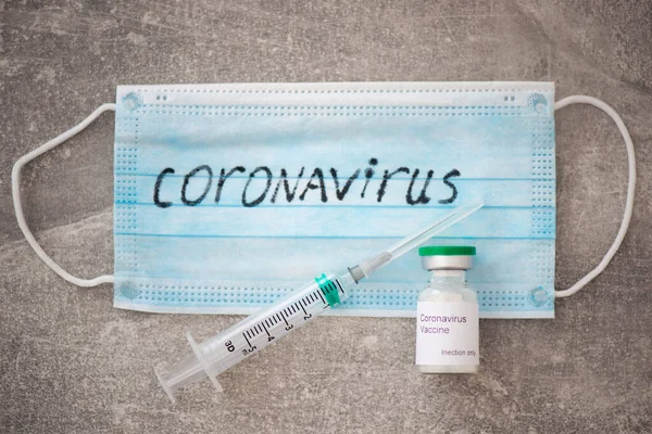 Mascarilla Médica Jeringa Agujas Concepto Infección Protección Por Coronavirus — Foto de Stock