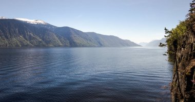 Altay Cumhuriyeti. Teletskoye Gölü