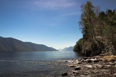 Altay Cumhuriyeti. Teletskoye Gölü