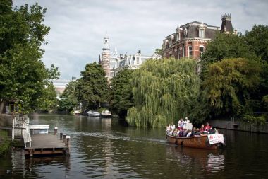 Amsterdam çevresinde yürüyüş