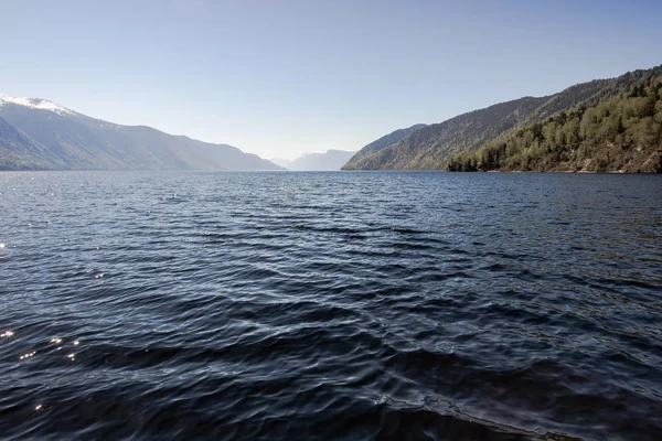 Altai Teletskoye lake — Stockfoto