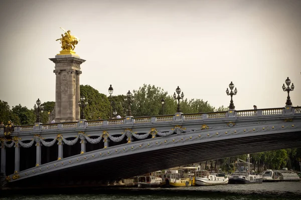 Andando por Paris — Fotografia de Stock