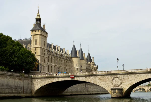 A következő reptér környékén: Paris séta — Stock Fotó