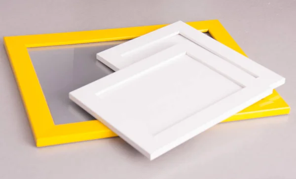 Kehys kuva valkoinen ja keltainen — kuvapankkivalokuva
